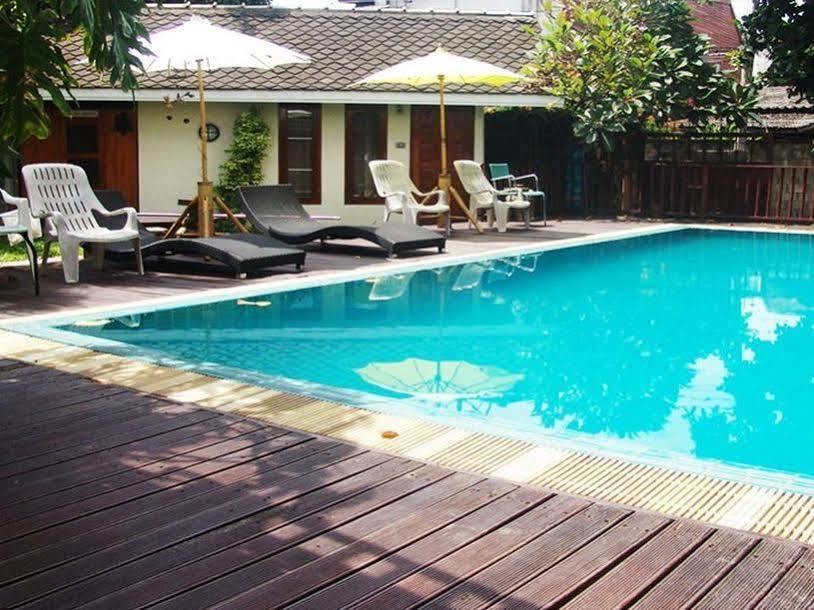 Smile House Guesthouse Chiang Mai Luaran gambar